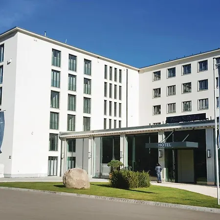 Prora Solitaire Prince Sea 01 * Binz